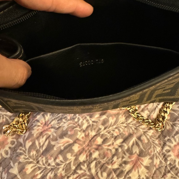 🤍Auth🧚‍♀️FENDI Zucca Zucchino Wristlet Pouch Wallet Crossbody Pochette/Clutch✨ - Picture 8 of 8